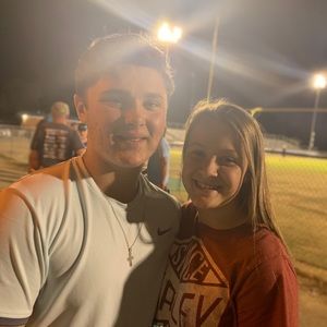 Meet your Posher, Avery